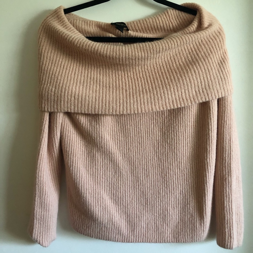Forever 21 off the shoulder sweater🤩
